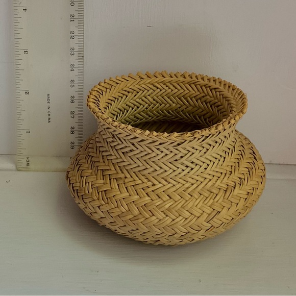 Vintage Tarahumara Miniature Basket - Hand Woven Pine Needles Made in Mexico - Picture 5 of 7